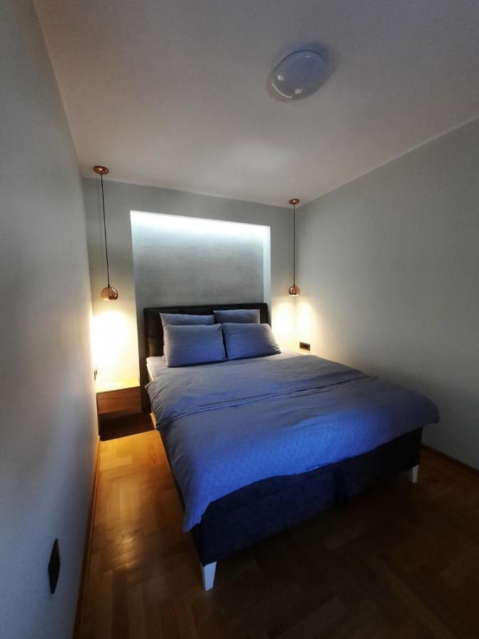 Apartment Pleasure Lux Novi Sad Bagian luar foto